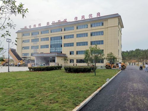 资源保障 员工发展 扶贫助困 节能环保